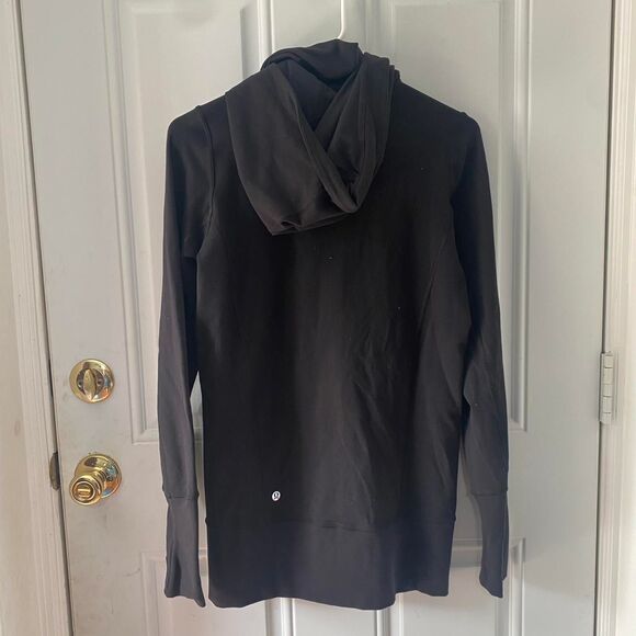 Lululemon Women's Black and Grey Jacket - Picture 3 of 8